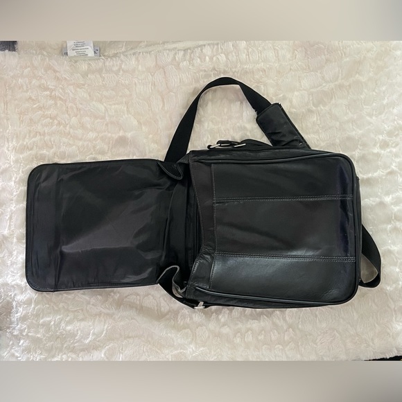 Three inserts and one pocket, black leather satchel. - Picture 6 of 17